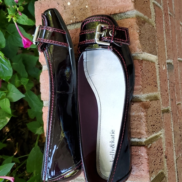 Kelly & Katie Shoes - Kelly and Katie flats - sz. 9